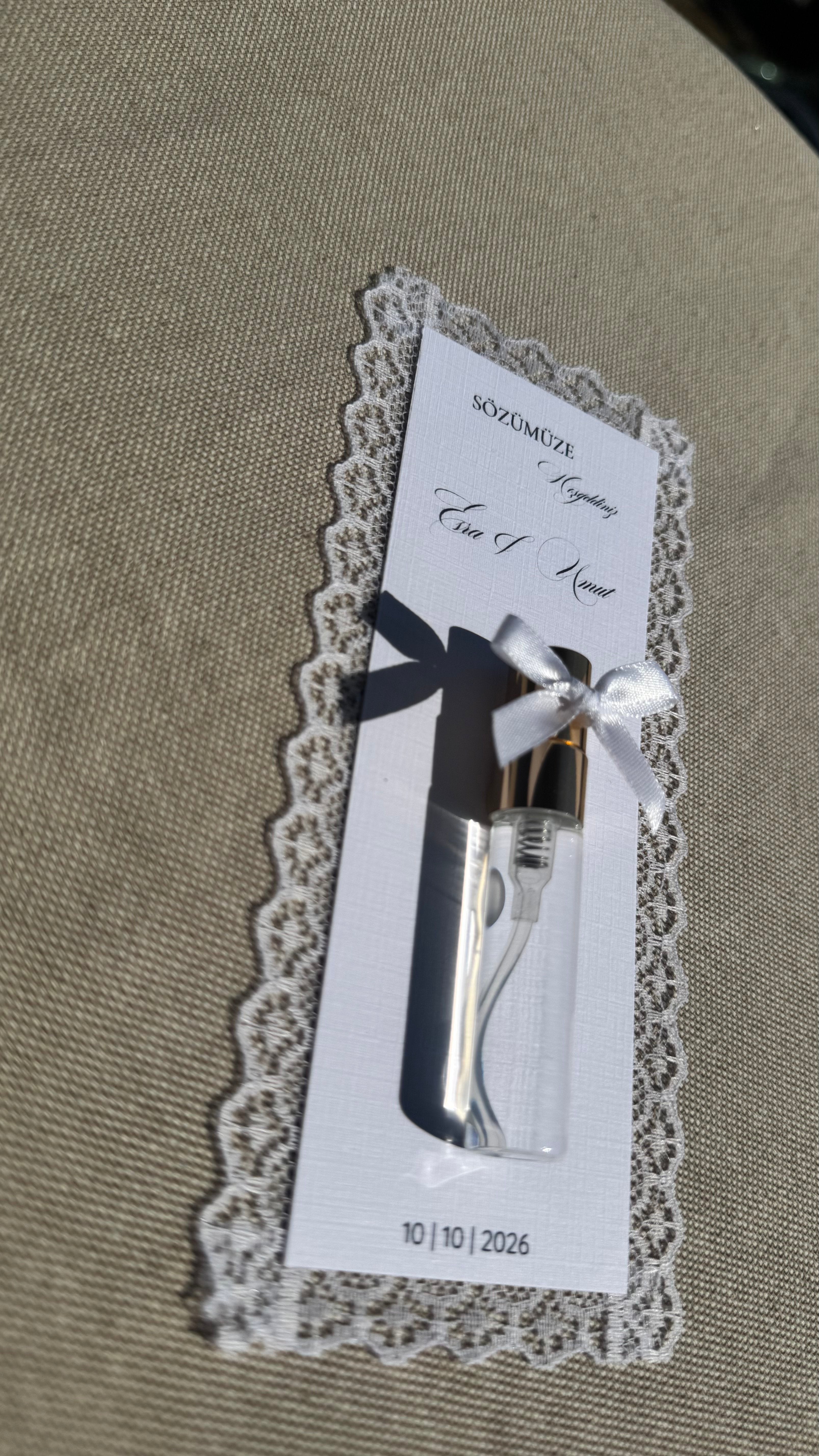 Kolonya-Gastgeschenk mit Spitze für Söz & Nişan