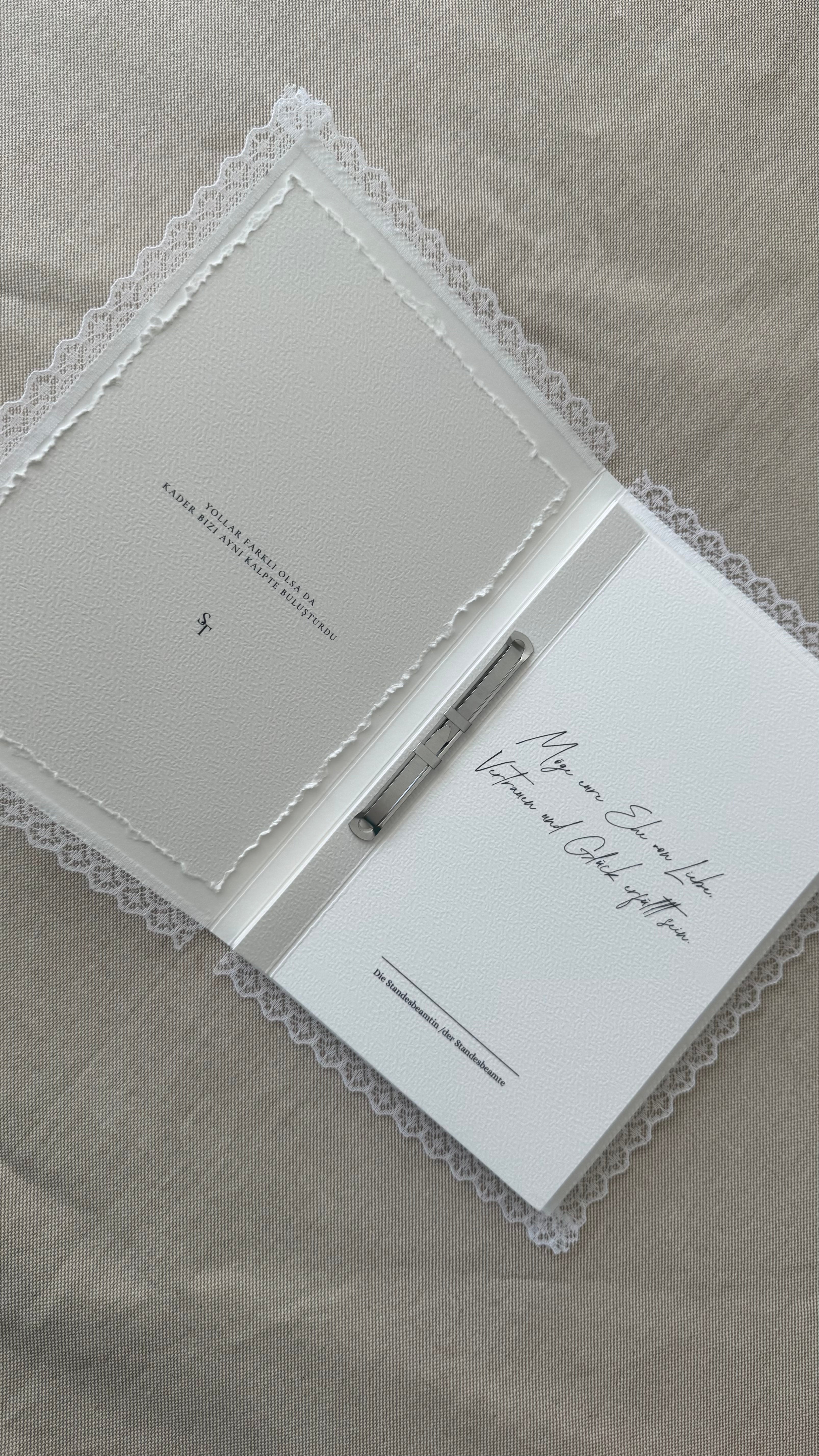Stammbuch "Spitze" mit Heftklammer und Spruch