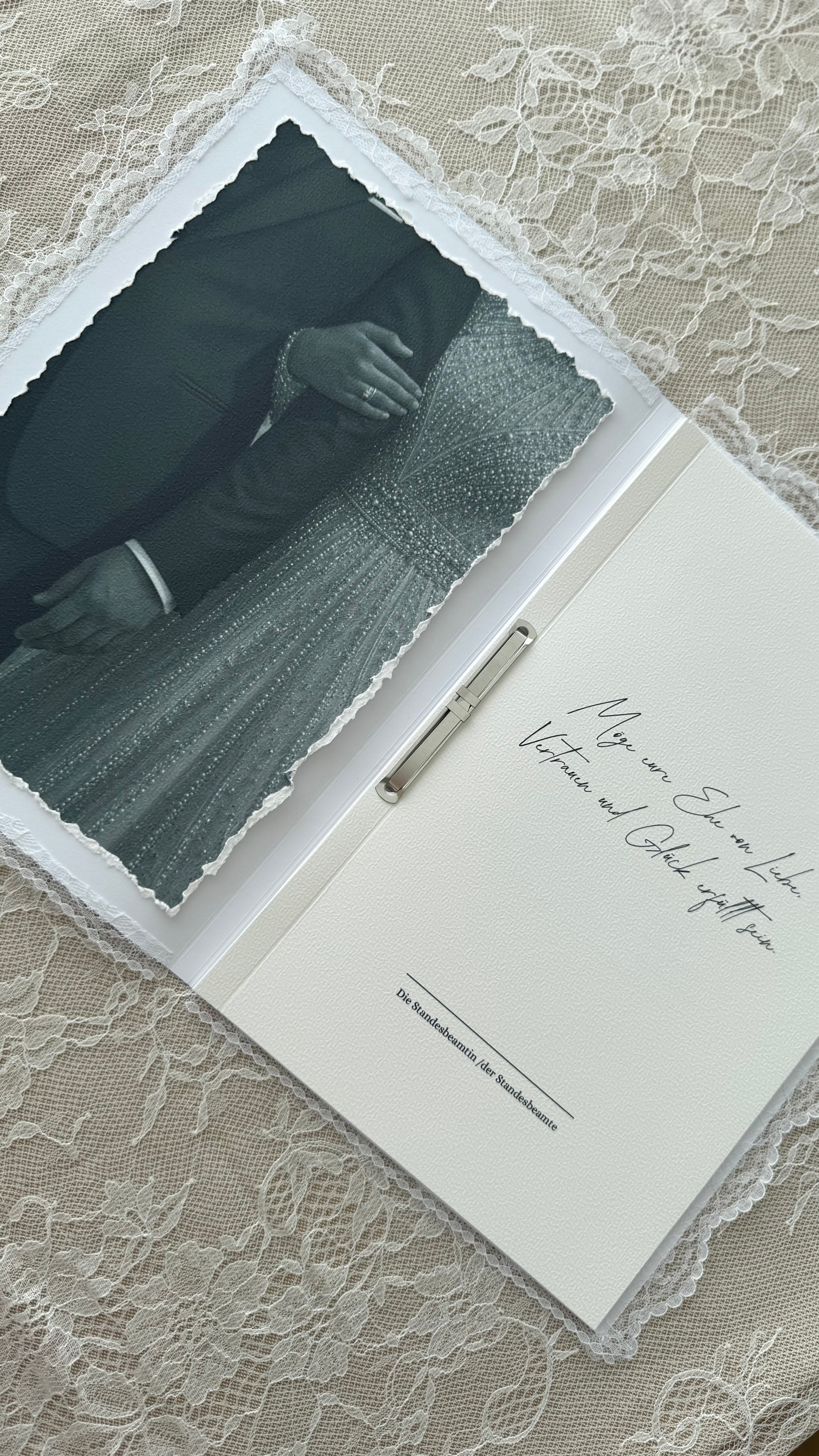 Stammbuch "Spitze" mit Heftklammer und Foto DIN A4
