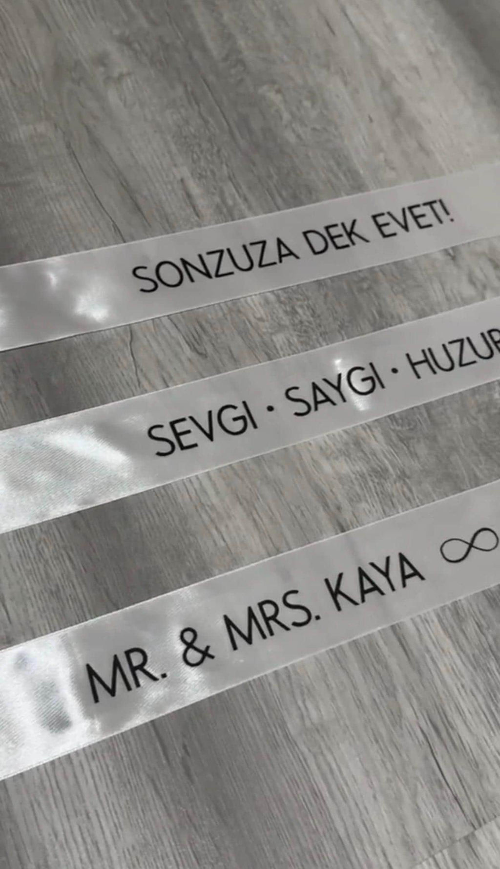 Personalisiertes Hochzeitsband