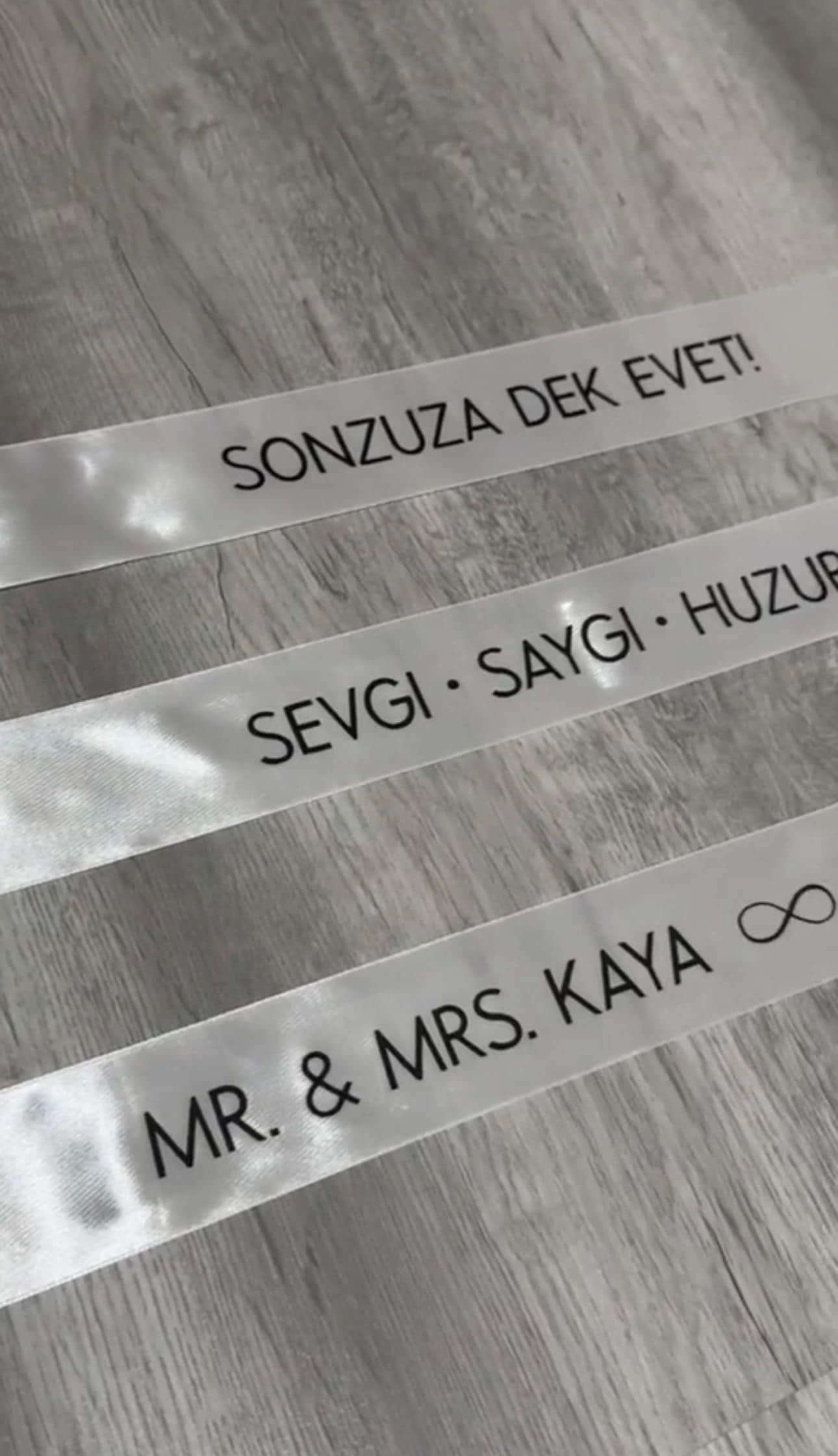 Personalisiertes Hochzeitsband