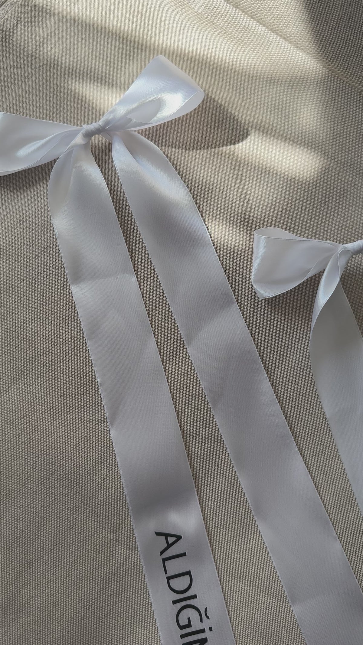 Personalisierte Satin Schleife für Hochzeit, Söz & Verlobung | Wunschtext
